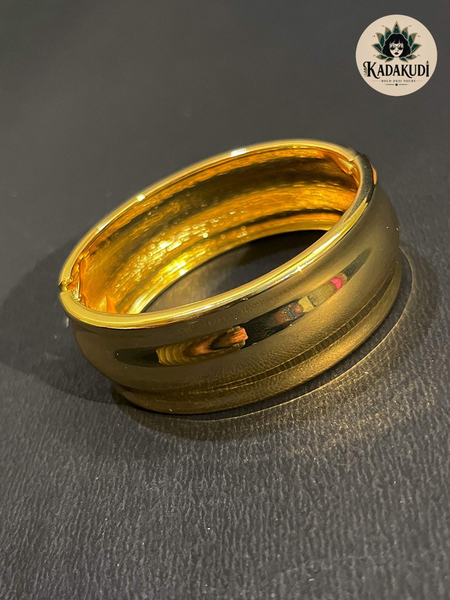 Gold Wide Ribbed Kada by Kadakudi